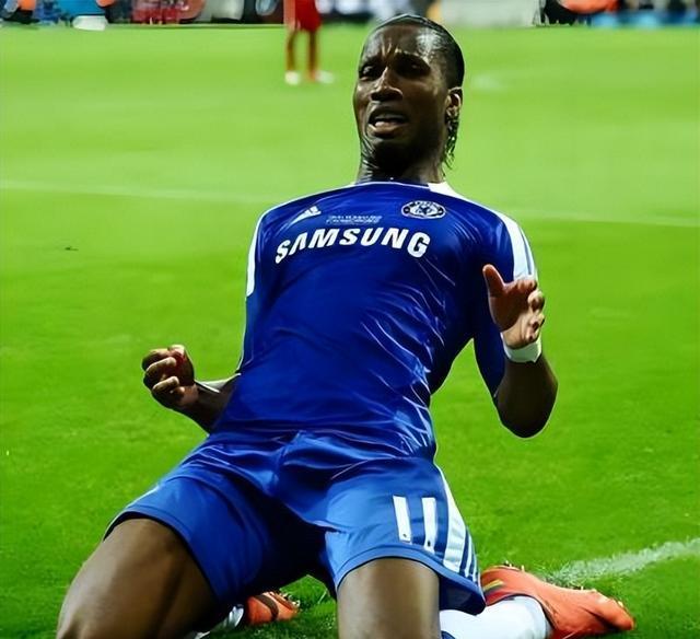 乐部签下新, 得申花续约, 本赛季结束