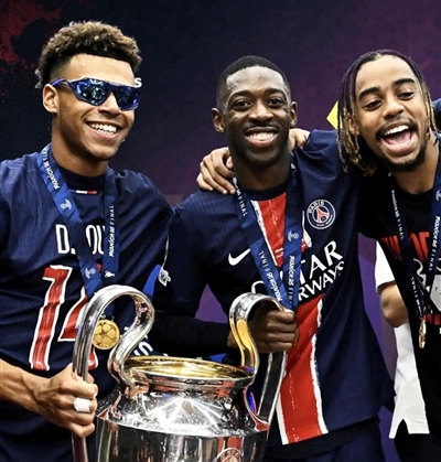 巴黎圣日耳, 压制, 整支球队如