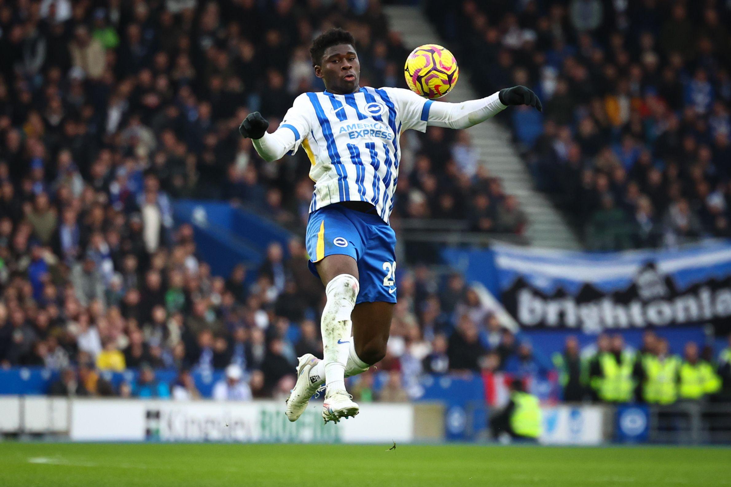 中场卡洛斯 中场卡洛斯