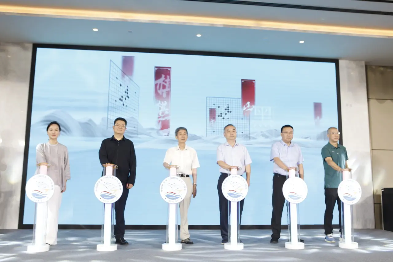 成为彰显塘, 黑棋在左上, AA