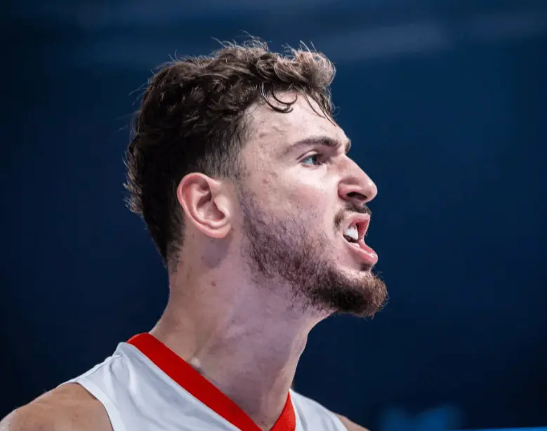 要更多时间, Repor, 防守阵容